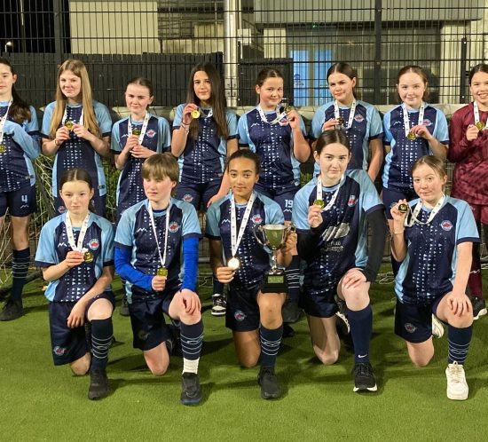 Loanhead Miners YFC Girls U14 with Claire Emslie League Champions Medals