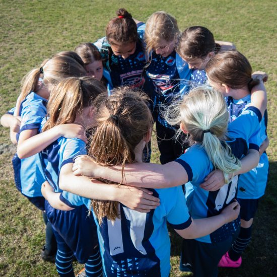 LMYFC Girls U10 huddle